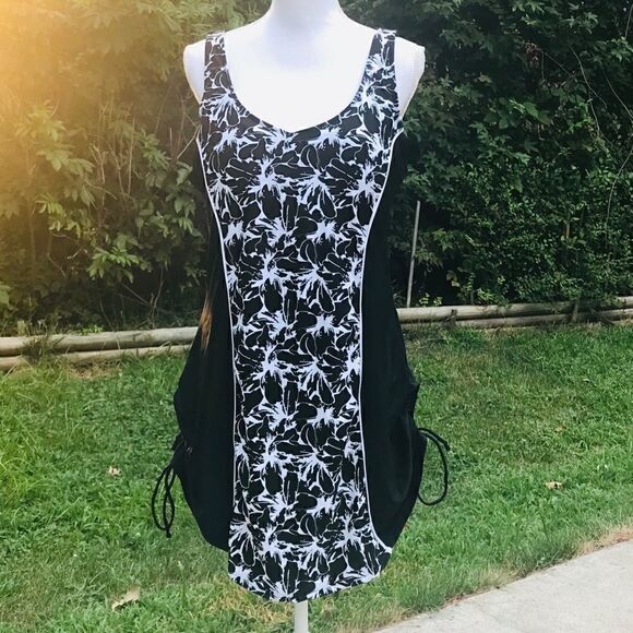 NEW Fashion to Figure Bathing Suit - Picture 2 of 6